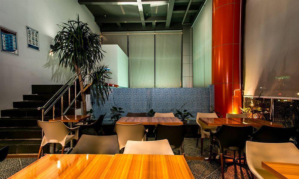 G Suites Hotel By Amithya สุราบายา ภายนอก รูปภาพ